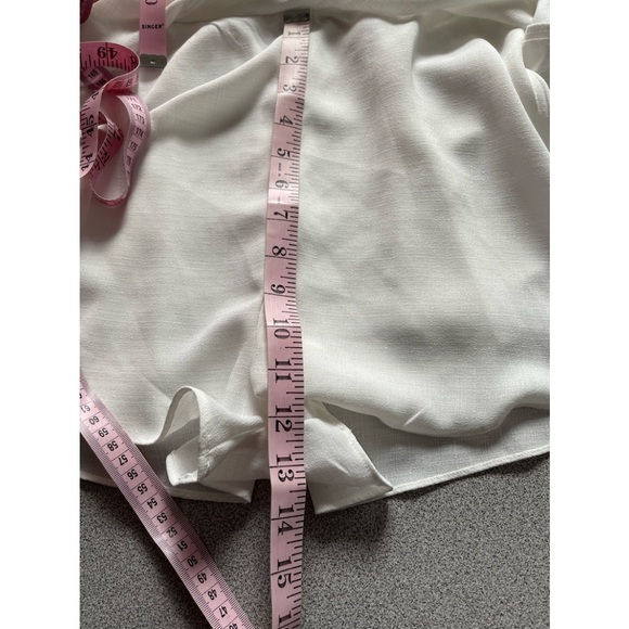 Pink Lily Ivory Ruffled Romper Size Medium - Picture 9 of 10